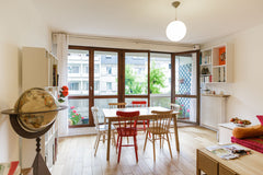 Ce quatre pièces lumineux , calme , au 2ème étage avec ascenseur , peut accueill Paris, France Calme , 15 min. du centre de Paris Entire rental unit vacation rental 3226890