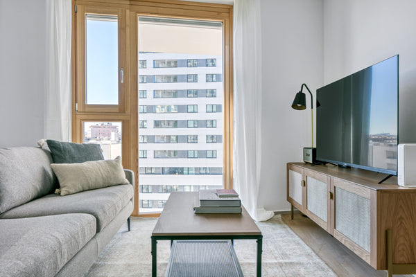 Discover the best of Vienna, with this three-bedroom 10th district - Favoriten a Vienna, Austria Favoriten 3BR w/ Gym & Roof, nr Park & Metro Entire rental unit vacation rental 562009048401720700