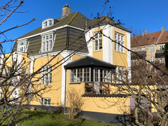 Charmerende villalejlighed fra 1924 med egen have i  København (Vanløse),  kun 3 Copenhagen, Denmark Skøn villalejlighed med have, 10 min. fra centrum Entire condo vacation rental 552005456932872151