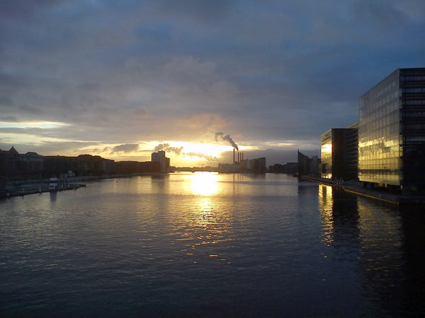 The authentic Copenhagen apartment has 5 rooms and is centraly situated in a qui Copenhagen, Denmark Big apt @ very attractive Islands Brygge Entire rental unit vacation rental 775758