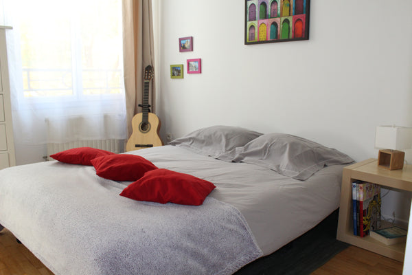 Appartement calme et lumineux situé dans une résidence récente à côté de la gare Lyon, France Chambre proximité Part-Dieu Private room in rental unit vacation rental 11524612