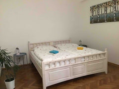 Meine Unterkunft ist in der Nähe von Ottakringer Brauerei. Einkaufsmöglichkeiten Vienna, Austria Nadee Appartment Entire rental unit vacation rental 29793800