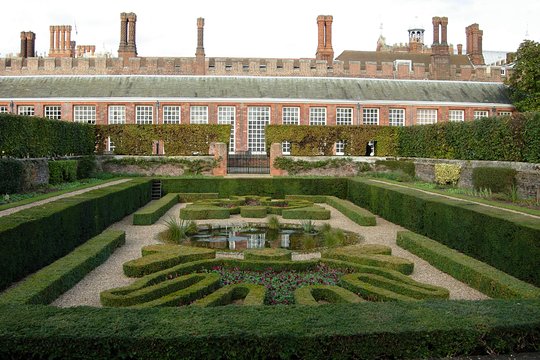 Private London Hampton Court Palace Tour by Private Vehicle  Private Tours and Travel Guide Europe London CITY London Destination Tour