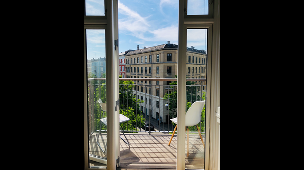 Enjoy the summer in the heart of Copenhagen at the trendy Vesterbro district. Th Copenhagen, Denmark 100m2 flat with balcony in the heart of Copenhagen Entire rental unit vacation rental 34640491