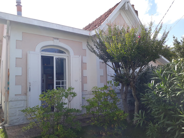 Jolie arcachonnaise avec jardin de 200 m2 dans un quartier très calme (Le Bousca Bordeaux, France Jolie arcachonnaise quartier calme Entire home vacation rental 39658908