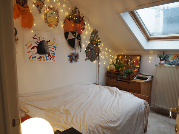 Hi ! Our appartment is a bright and warmful place on the top floor, 10min to the Brussels, Belgium Cosy bedroom in Brussels center Private room in rental unit vacation rental 51994720