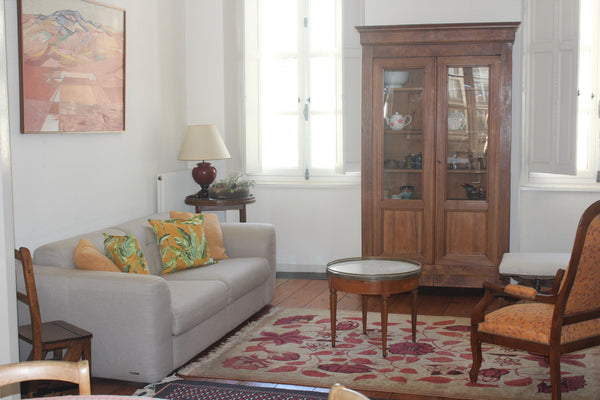 Dans le quartier piéton du centre ville, appartement traversant et lumineux. Meu Bordeaux, France Burdigala Homes - Appart Sainte Catherine Entire rental unit vacation rental 46272164
