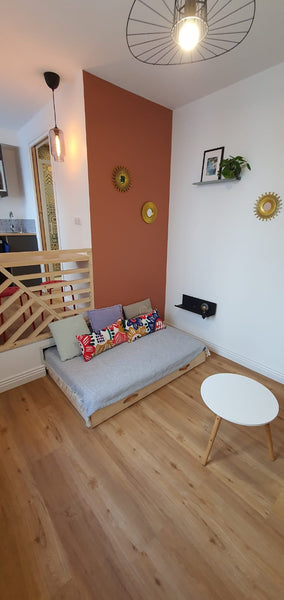 Situé au pied du métro Garibaldi (ligne D) ce charmant studio a entièrement été  Lyon, France Charmant studio au pied du métro Garibaldi (3ème) Entire rental unit vacation rental 45510882