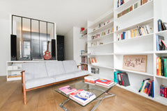 <b>The space</b><br />Lovely 35m² flat with an in house glass-wall, solid parque Paris, France Cosy flat in the center of Paris Entire rental unit vacation rental 5514927