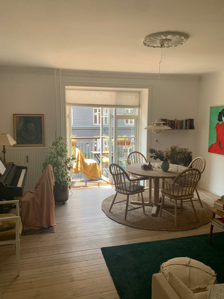 Denne lejlighed på 1. sal er en skøn lille oase på Vesterbro - i gåafstand til   Copenhagen, Denmark Hyggelig lejlighed i gåafstand til Hovedbanegården Entire condo vacation rental 662836697481099294