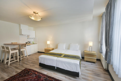 A nice room in Antoine's Guest House.<br />Beautiful and recently renovated flat Brussels, Belgium Beautiful flat near Grand Place Entire rental unit vacation rental 21060381