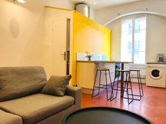 Parfaitement situé sur les quais de saône, accès très simple vieux/ presqu’ île. Lyon, France Appartement proche gare / Quai de Saône Entire rental unit vacation rental 44227298