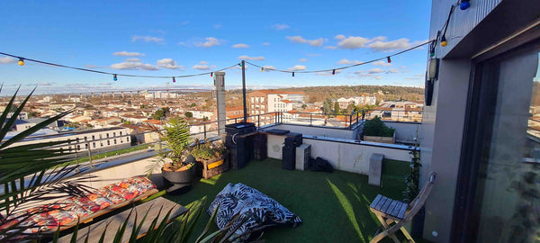 Profitez de Bordeaux dans un grand appartement duplex de 70m2 en dernier étage a Paris, France Superbe appartement avec terrasse et vue Entire rental unit vacation rental 577621488930576954