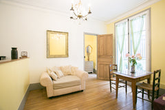 <b>The space</b><br />This newly renovated, 2-room flat (27 m sq or 285 sq ft) i Paris, France So Parisian in St Germain des Prés Entire rental unit vacation rental 1319128