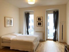 Cosy and newly refurbished studio in a completely restored building right by the  Cozy City Appartment right by the UBahn Entire rental unit vacation rental 31219145