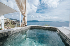 Cave-style, traditional villa with Caldera and volcano views. Its private terrac  Junior Cave Villa with Outdoor Hot Tub Private room in villa vacation rental 21921071