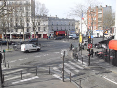 Studio very bright, on the 1st floor, with elevator, at the foot of the metro Ph Paris, France Studio in Paris- Père Lachaise- Ideal for a couple Entire rental unit vacation rental 8768634