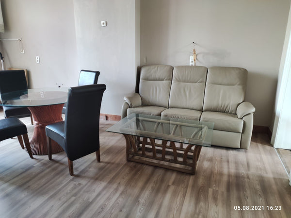 this studio located in city center. close to main  station and diamond exchange  Nice apartment with big bedroom Entire rental unit vacation rental 53579997