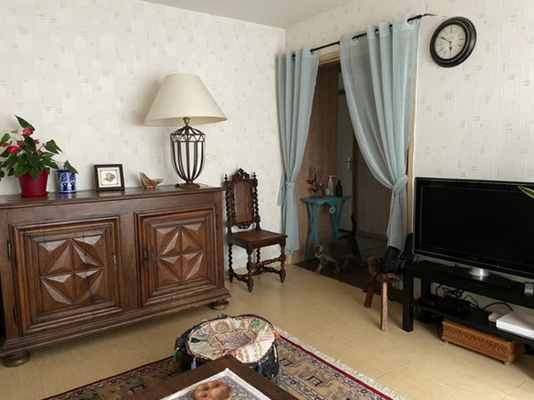 La chambre est dans appartement de 93 m2 dans une résidence de standing avec gar Bordeaux, France Chambre dans appartement en terrasse Private room in rental unit vacation rental 34145572