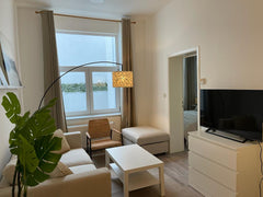 Welcome to Brussels.<br /><br />Wonderful apartment on the ground floor. Ideally  Brussels EEC: Superb 2 room apartment. Entire rental unit vacation rental 686712287024260946