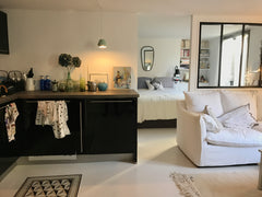 Prime Location! <br />Next to best restaurants, shopping, and sights. <br />Our  Paris, France Super peaceful flat in South Pigalle Entire rental unit vacation rental 10620549