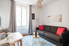 Joli studio très bien aménagé, avec  un lave linge et le WIFI.<br />Fonctionnel, Lyon, France Le petit Jean Macé- Universités -Quais du Rhône Entire rental unit vacation rental 51031650