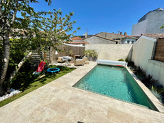 Maison en pierre entièrement rénovée de 150 m2 proposant 4 chambres et 3 salles   Maison en pierre, piscine chauffée et clim Entire home vacation rental 624379878958567019