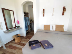 This independent 24 sqm apartment is part of San Constantino, a traditional bout Thera, Greece San Constantino Junior Suite with hydromassage Entire serviced apartment vacation rental 42522989