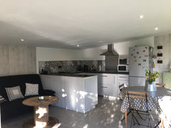 Venez vous ressourcer dans notre studio de 35m2 récemment rénové, situé dans le  Bordeaux, France Studio dans un parc au coeur du Vignoble Bordelais Entire guesthouse vacation rental 21035343