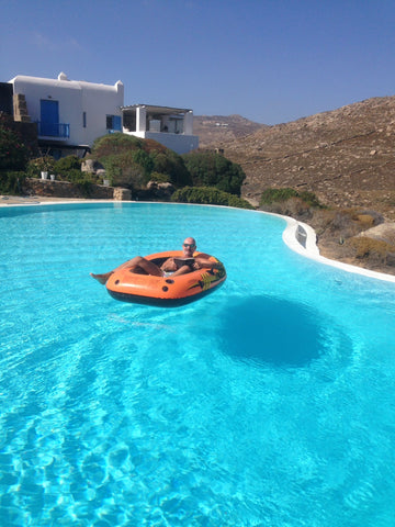 Agrari Village Studio is situated jusτ 5 minutes away from Agrari beach in a  a  Athens, Greece Agrari Village Studio Entire rental unit vacation rental 17647075