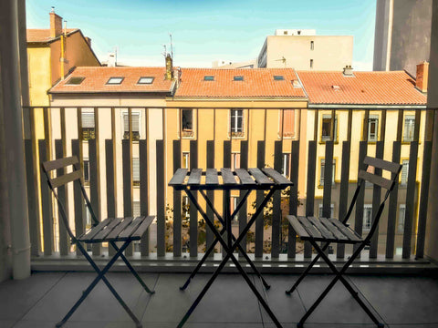Appartement moderne  (2021) pour 2 personnes. Très lumineux, situé à 10 minutes   Superbe appart, parking gratuit, 15 min du centre Entire condo vacation rental 621450266324792183