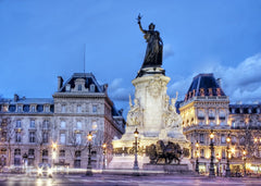 Modern and well located 40 square meters.<br />Full furnished apartment.<br />2n Paris, France 1 bedroom apartment in République Entire rental unit vacation rental 5120085