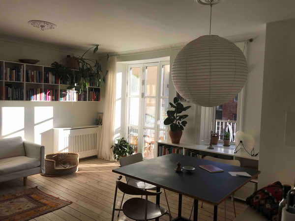 Apartment located in Vesterbro. 5 minutes from the Central Station and 2 min fro Copenhagen, Denmark Big urban apartment in the heart of Copenhagen Entire condo vacation rental 41629969