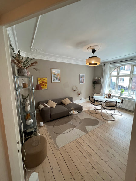 Skøn nyrenoveret 2-værelses lejlighed i hjertet af Vesterbro.<br /><br />Nyd mor  Skøn lejlighed med perfekt placering på Vesterbro Entire condo vacation rental 657076994193144626
