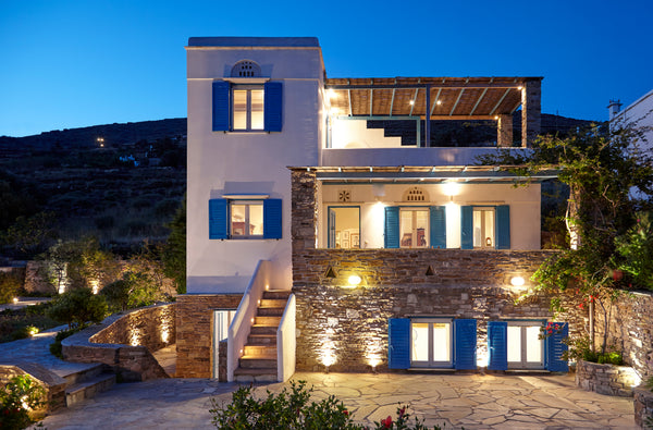 Located in a private garden of 850m², this traditional island house offers 3 mas Athens, Greece Dinora Villa Entire home vacation rental 6423001