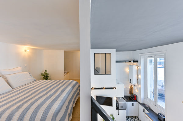Situé dans le très charmant quartier typique & historique de la Croix-Rousse, ca  Duplex, Design au cœur de la Croix Rousse+ parking Entire rental unit vacation rental 51276664