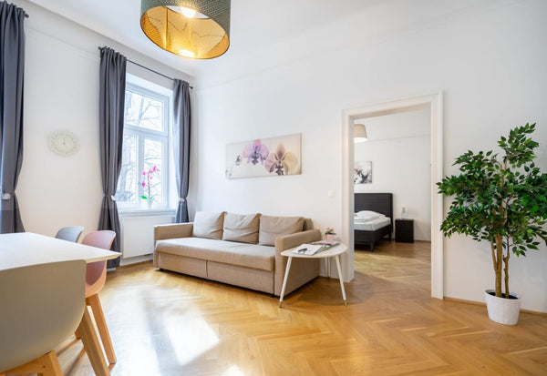The 90m² apartment is located in Vienna's 18th district and can accommodate up t Vienna, Austria Cozy Apartment close to Sternwartepark Entire condo vacation rental 583869466231606773