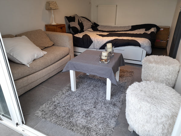 Welcome to our family house! <br /><br />some spaces are shared. <br /><br />* R Antwerp, Belgium Studio with free parking, kitchen, bathroom Entire rental unit vacation rental 41224332