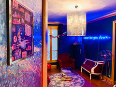 Where come to my small secret castle!<br />It's quiet, stylish, with friendly ne Paris, France Artist designed flat in central area Montparnasse Entire rental unit vacation rental 6069875