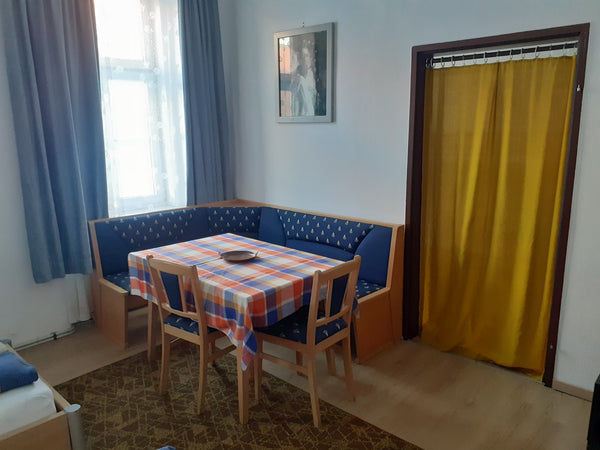 Appartement ca. 45 m2 groß, 1 + 1/2 Zimmer mit insgesamt 6 Betten (2 Einzelbette Vienna, Austria 6-bett Appartement Entire rental unit vacation rental 38476001