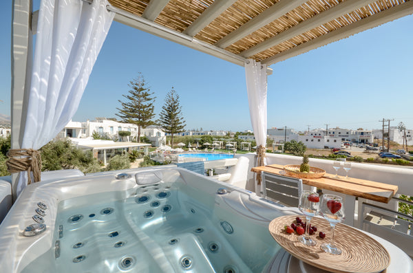 Λόγοι που θα σας αρέσει ο χώρος μου: Birikos Studios & Apartments in Naxos<br /> Naxos, Greece Perfect Hospitality off the Naxian Family! Room in aparthotel vacation rental 14323394