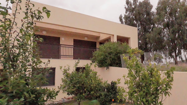 H VILLA ΕΙΝΑΙ ΧΤΙΣΜΕΝΗ ΣΕ ΥΨΩΜΑ ΜΕ ΕΝΤΥΠΩΣΙΑΚΗ ΘΕΑ ΒΟΥΝΟΥ ΚΑΙ ΘΑΛΑΣΣΑΣ ,ΣΕ ΜΙΑ Η  VILLA PANORAMICA Entire villa vacation rental 35704121