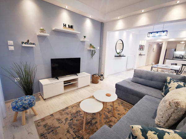 Beautiful newly renovated apartment just 15 minutes walking from Acropolis, clos AE Newly Renovated Apartment In The Heart Of The City Entire rental unit vacation rental 40055399