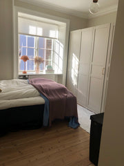 NewYorker lejlighed i den hyggeligste baggård midt på Vesterbro. Bag byens puls  Copenhagen, Denmark Perfect location and cozy apartment Entire rental unit vacation rental 51674321