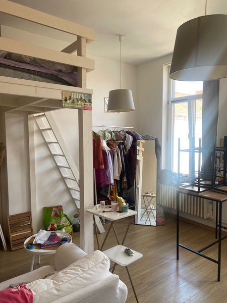 Ce joli petit studio se situe à Ixelles. Il est à 4 min en voiture et à 15min à   Cosy studio Entire rental unit vacation rental 664136569213062580