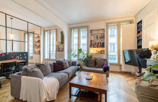 Located at the heart of the Presqu'Île, this design and elegant flat is ideal fo Paris, France Design and luxurious flat at the heart of Entire rental unit vacation rental 43447882