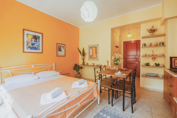 This brand new stylish studio can comfortably accommodate up to 2 people in 32m2 Chania, Greece Down-town Brand new Stylish Studio Entire rental unit vacation rental 32378871