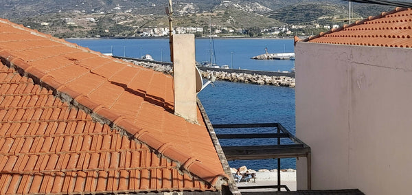 Located at Sitia's old harbor, few minutes walk from restaurants, beach, shoppin  Old Harbor Apartment Entire rental unit vacation rental 600587723620229478