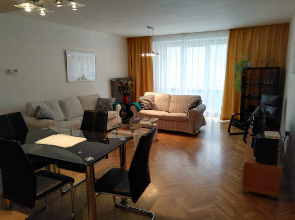 Spacious air apartment right in the heart of Prague. The basic price includes 2  Hlavní město Praha, Czechia 2 Queen beds appartment in the heart of Prague Entire rental unit vacation rental 22936987