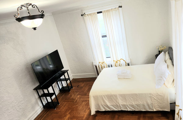 Enjoy your stay at our clean, peaceful, and convenient apartment in the heart of New York, NY Rental unit in Brooklyn · 1 bedroom · 1 bed · 1 bath Private room in rental unit vacation rental 1009494971135126779